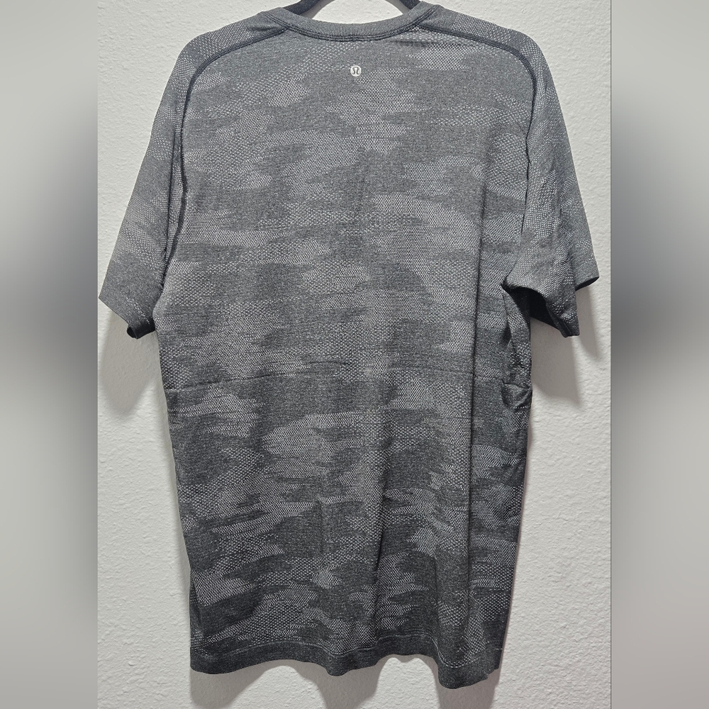 Lululemon Mens Metal Vent Tech Camo Short Sleeve Shirt Size XL - Picture 6 of 11